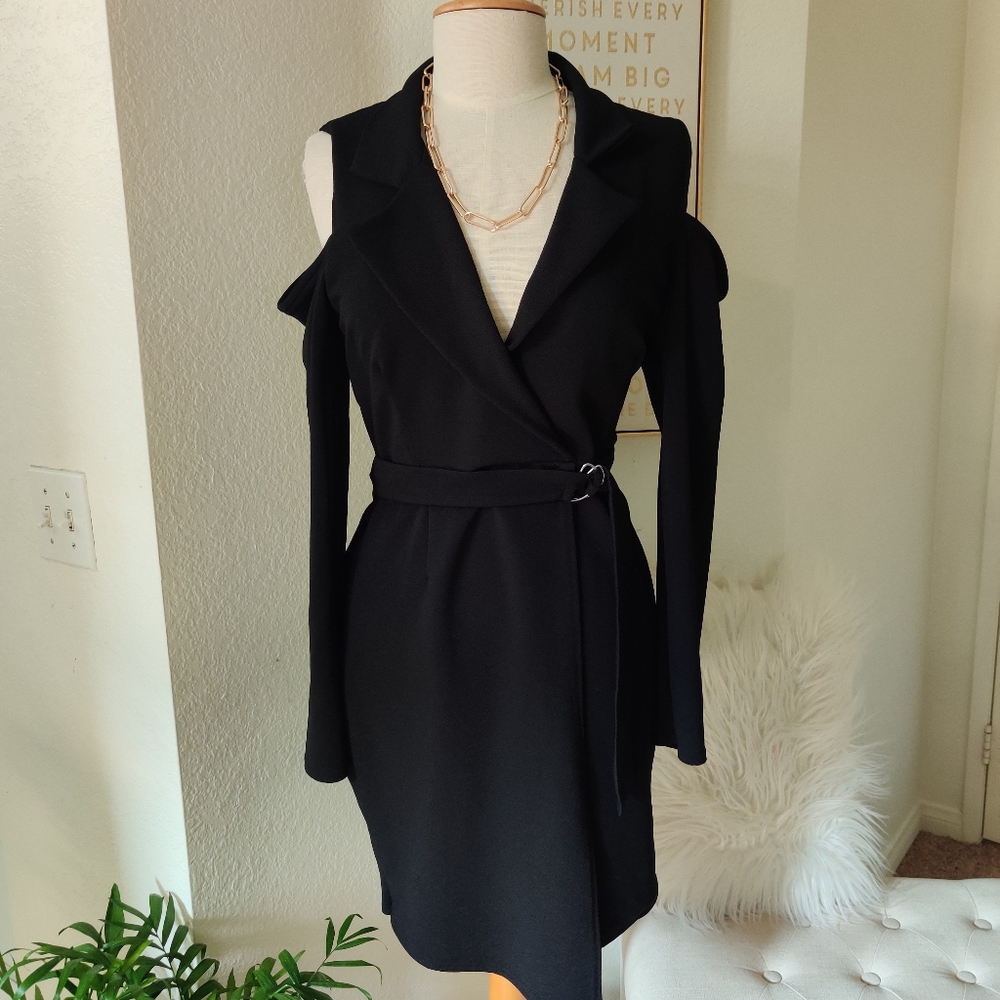 🖤✨ Pretty little things Black Wrap Dress ✨🖤 - Picture 1 of 11